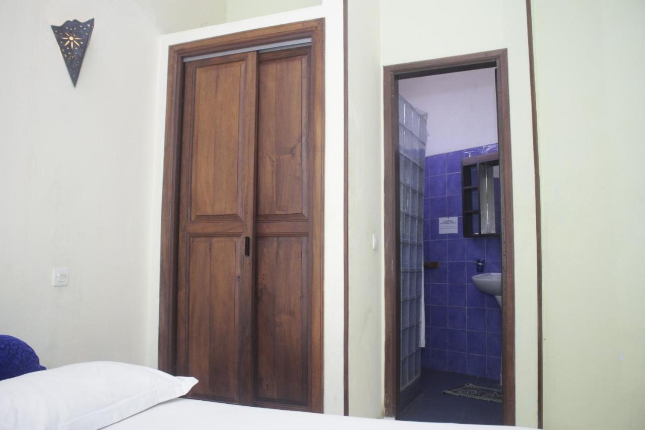 Central Hotel Antsiranana Room photo